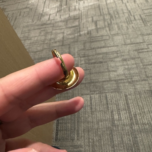 Adjustable Gold Spiral Shell ring - Picture 9 of 9